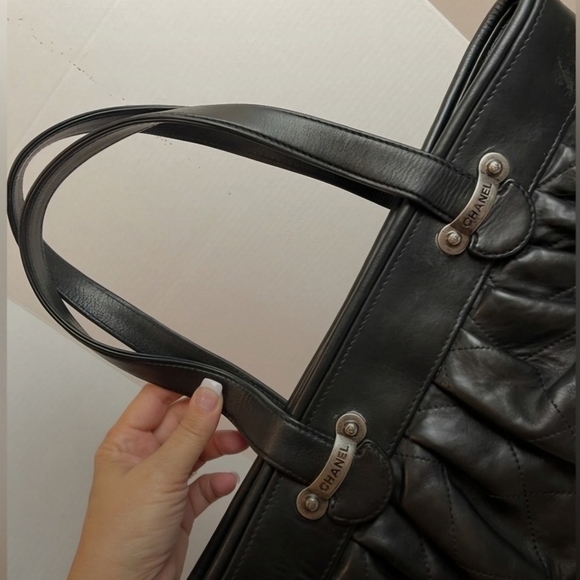 Chanel Black Diamond Stitch Lambskin Silvertone Large Shoulder Bag Tote - Picture 7 of 14